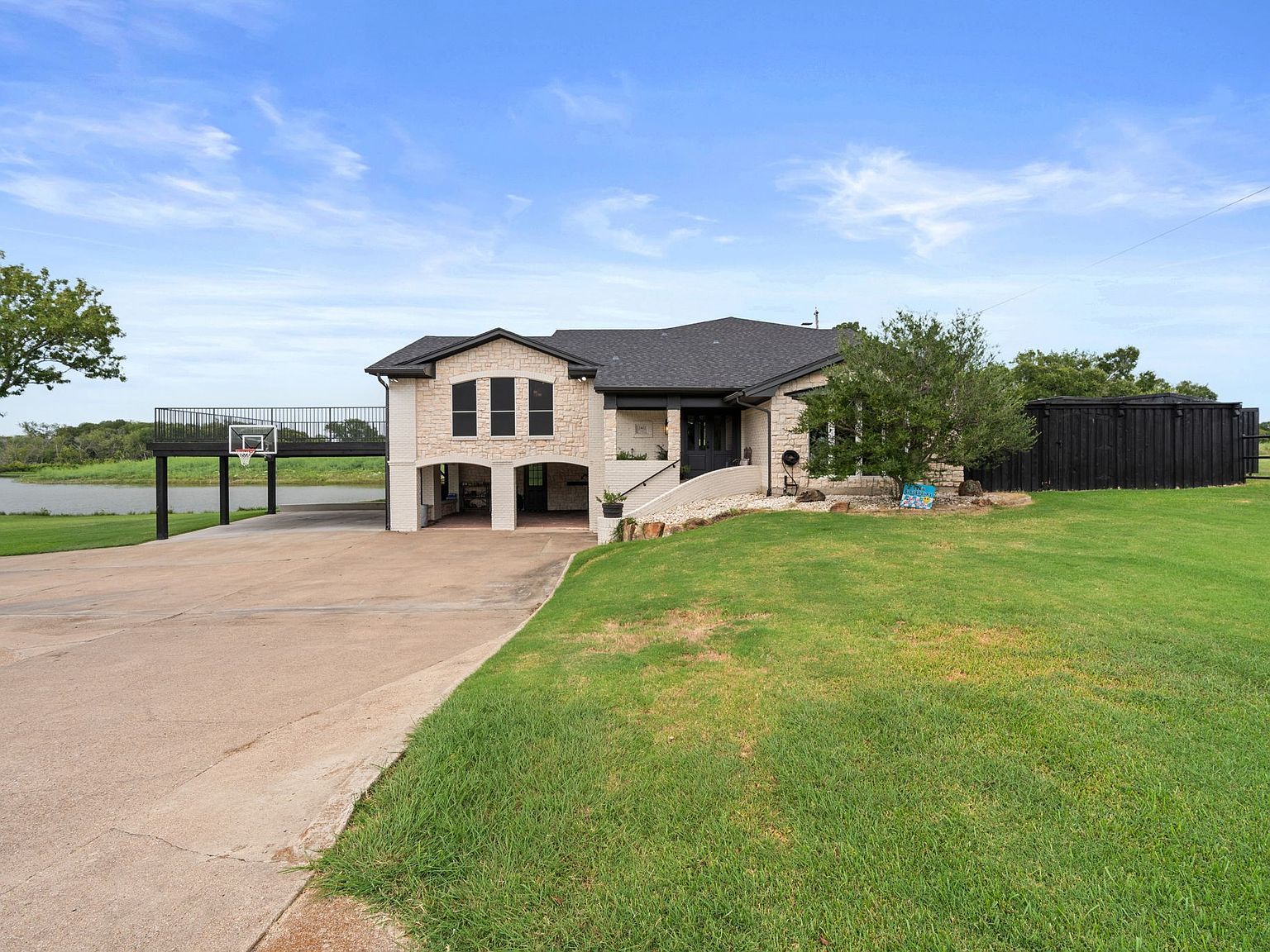 2402 Country Club Rd Ennis, TX 75119 - Thumbnail 3