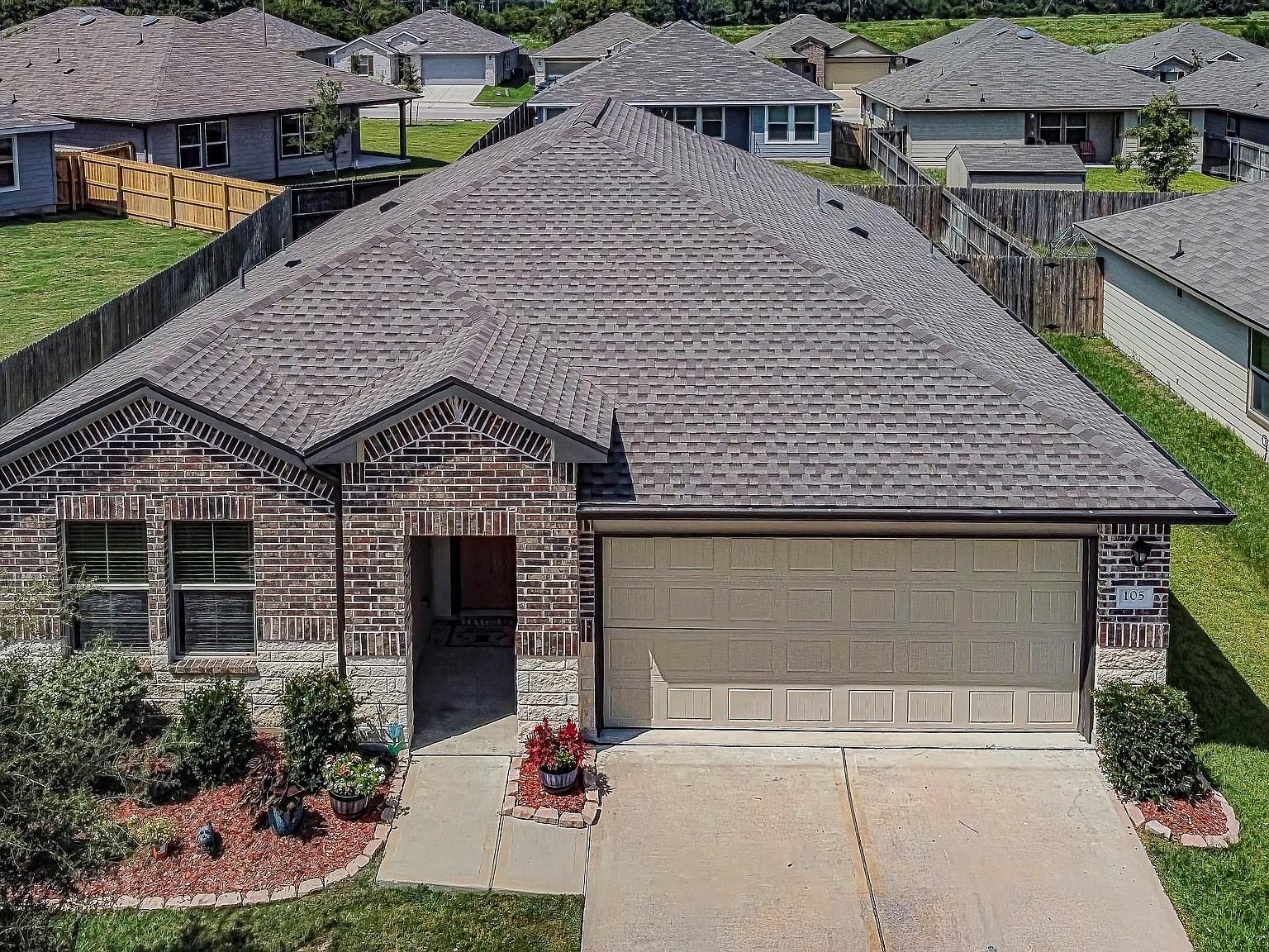 105 Blanco Dr Huntsville, TX 77340 - Thumbnail 3