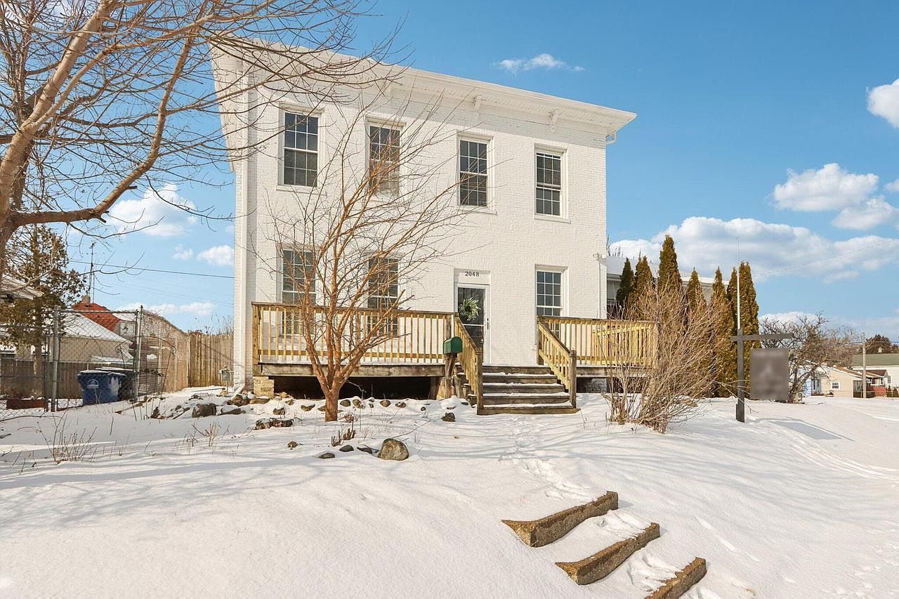 2048 Shoop St Racine, WI 53404 - Thumbnail 3