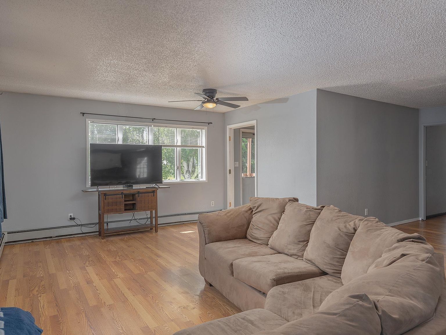 812 Andrew St Fairbanks, AK 99701 - Thumbnail 3