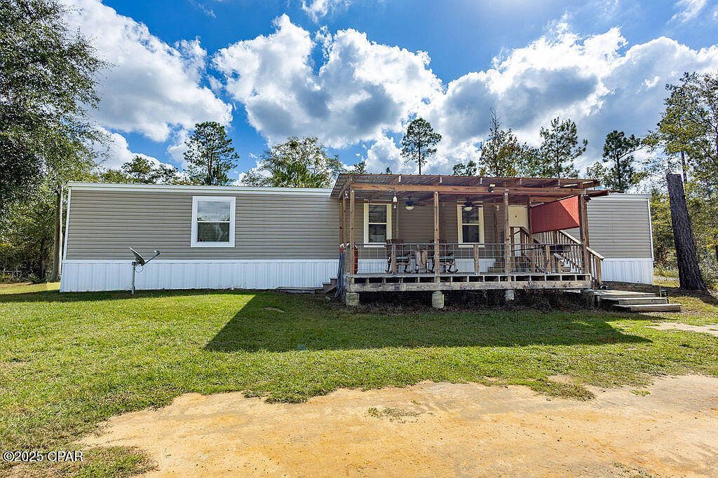 2437 Gilberts Mill Rd Chipley, FL 32428 - Thumbnail 3