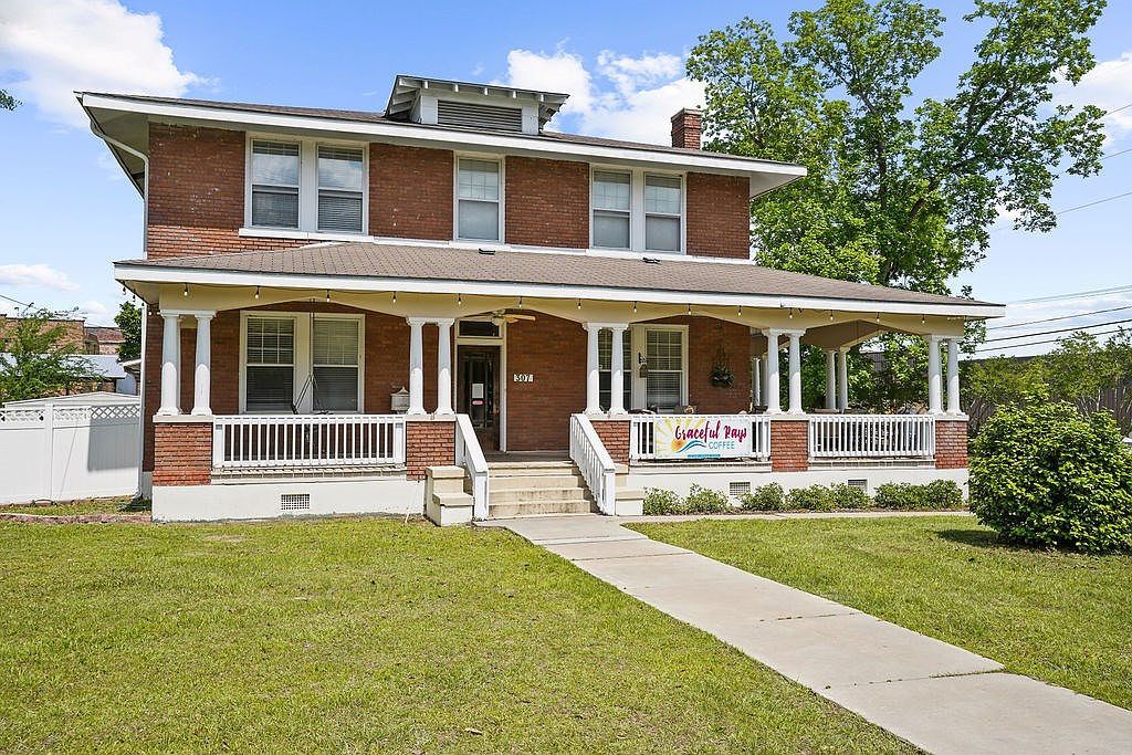 307 S Academy St Geneva, AL 36340 - Thumbnail 3