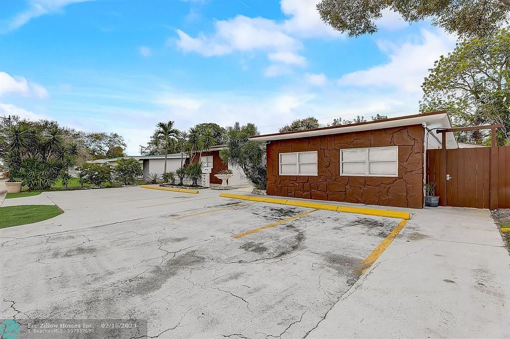 5712 Hollywood Blvd Hollywood, FL 33023 - Thumbnail 3