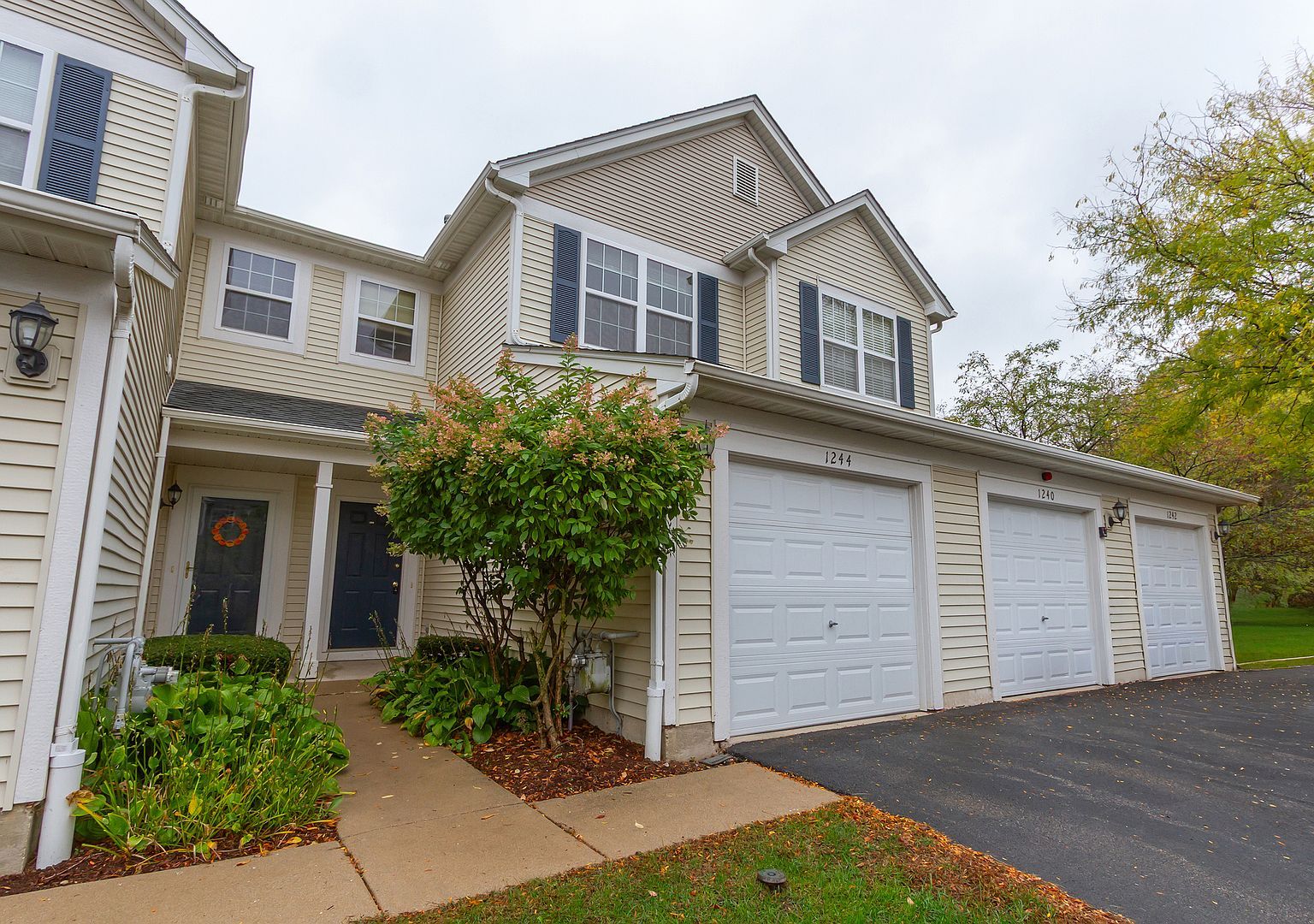 1244 Brookdale Dr #1244 Carpentersville, IL 60110 - Thumbnail 3