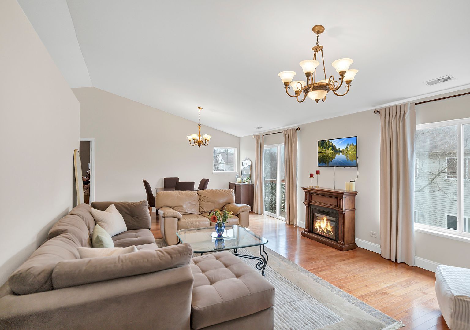 3355 Blue Ridge Dr Carpentersville, IL 60110 - Thumbnail 3