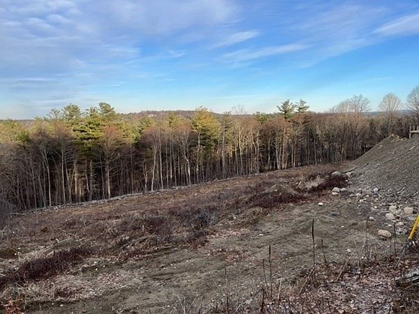 317 Sunnyhill Rd Lunenburg, MA 01462 - Thumbnail 3