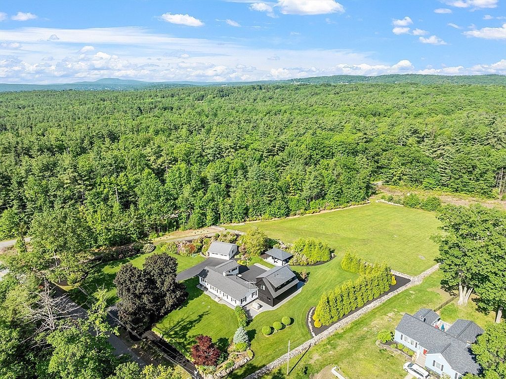 481 W Townsend Rd Lunenburg, MA 01462 - Thumbnail 3