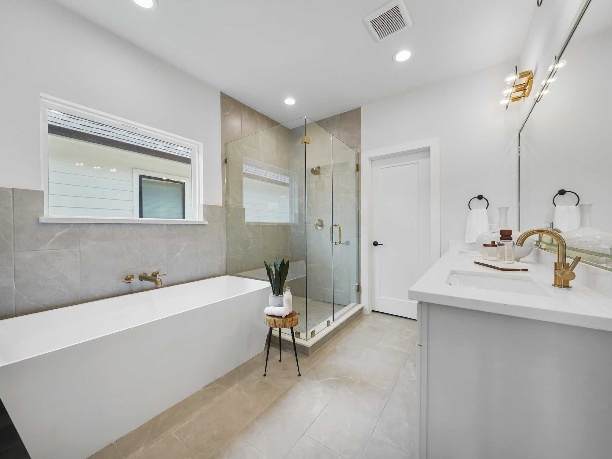 3306 Bacchus Street, Houston, TX, USA, 77022 - Thumbnail 3