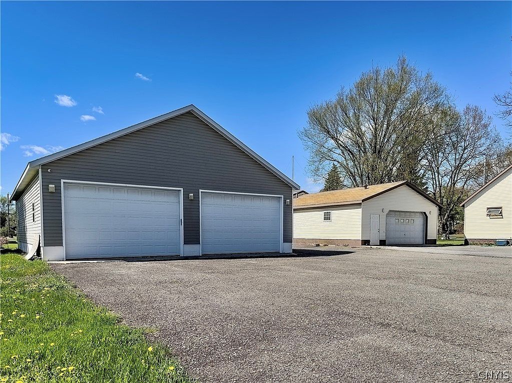 1112 Seneca St Rome, NY 13440 - Thumbnail 3