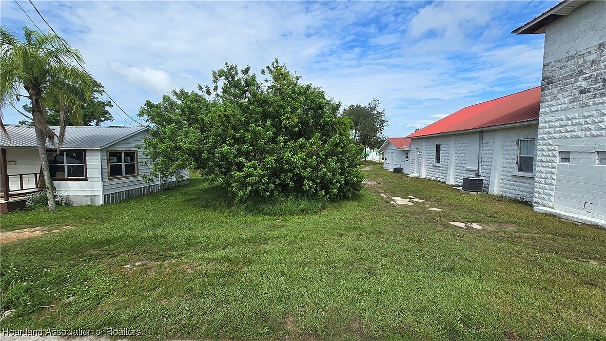 904 S Delaney Ave Avon Park, FL 33825 - Thumbnail 3