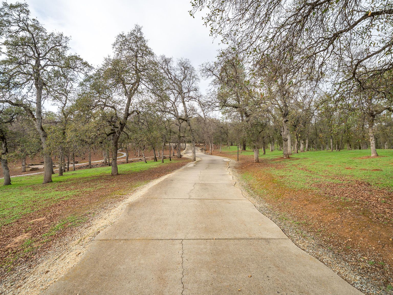 15900 El Camino Robles Rd Redding, CA 96001 - Thumbnail 3