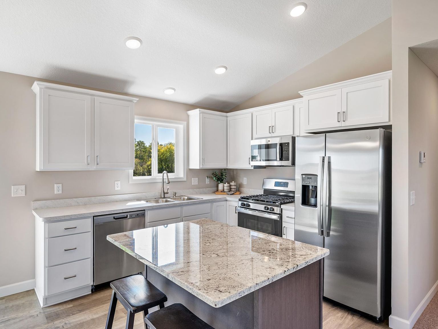 2513 Prairie View Ln Buffalo, MN 55313 - Thumbnail 3