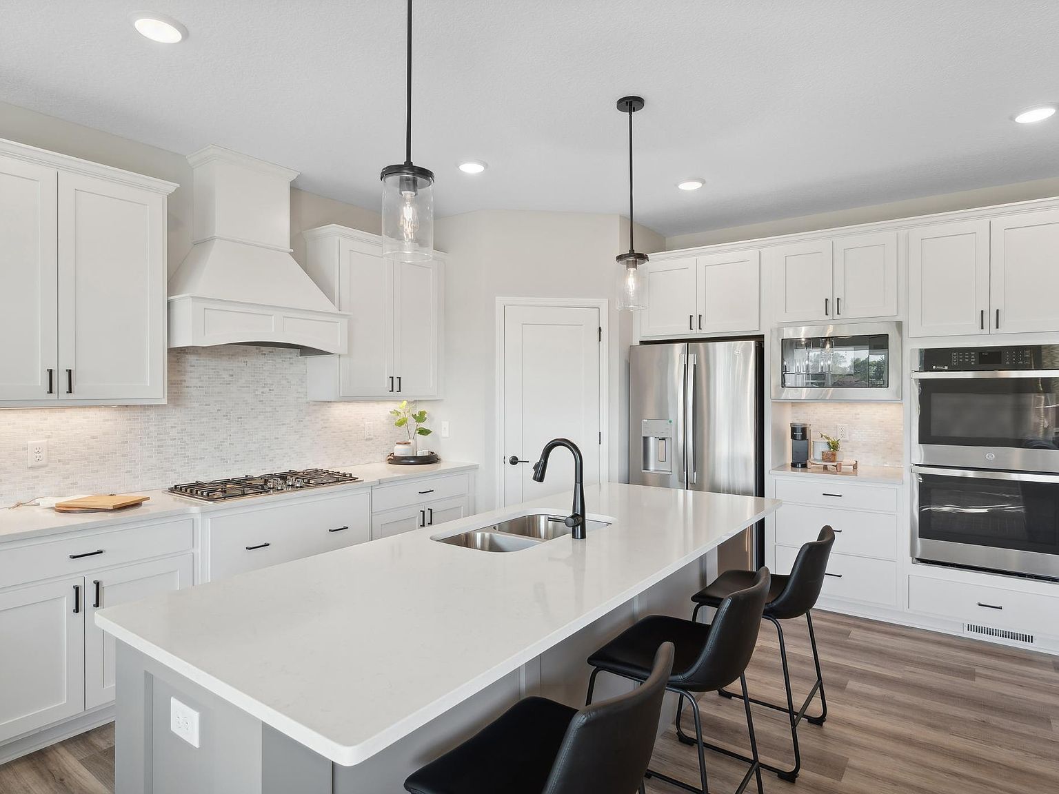 924 Yellowcrest St SW Delano, MN 55328 - Thumbnail 3