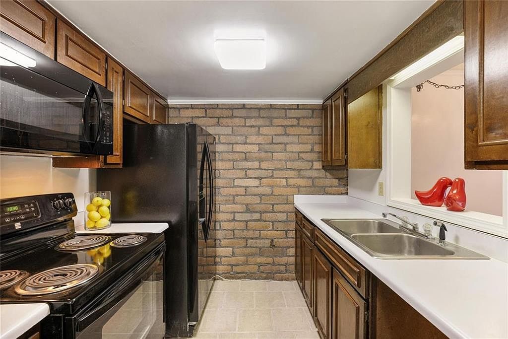 6 Fairway Dr NW Kennesaw, GA 30144 - Thumbnail 3