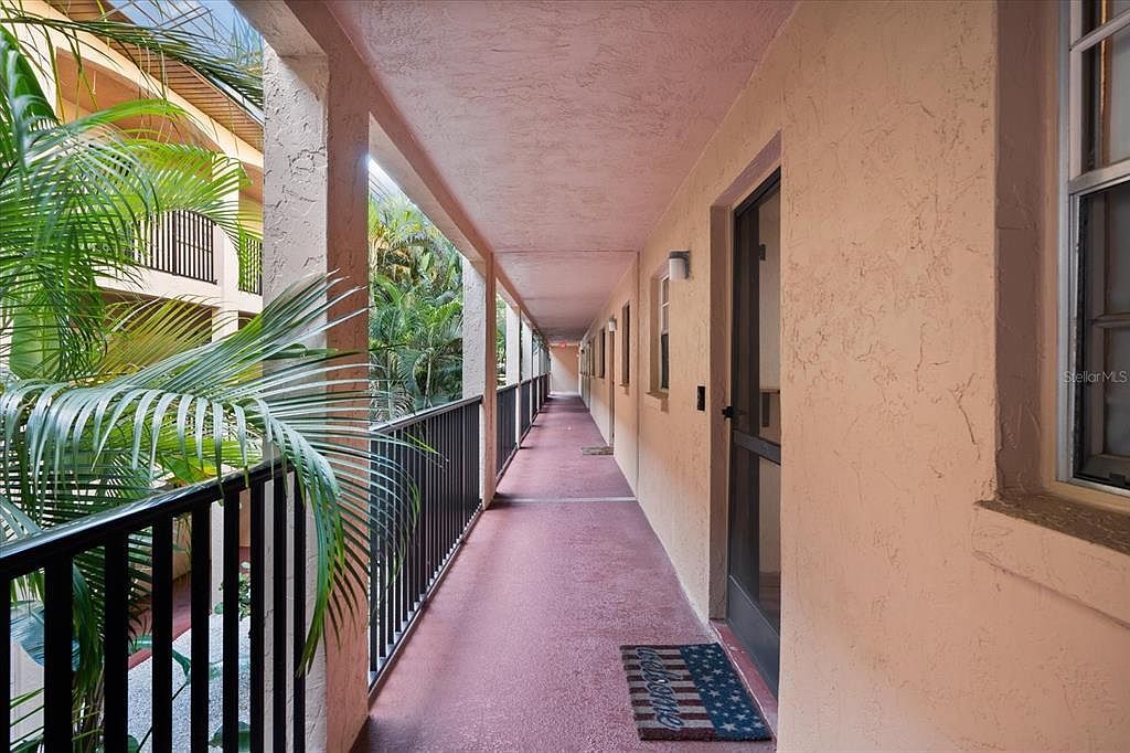 3700 S Osprey Ave APT 214 Sarasota, FL 34239 - Thumbnail 3