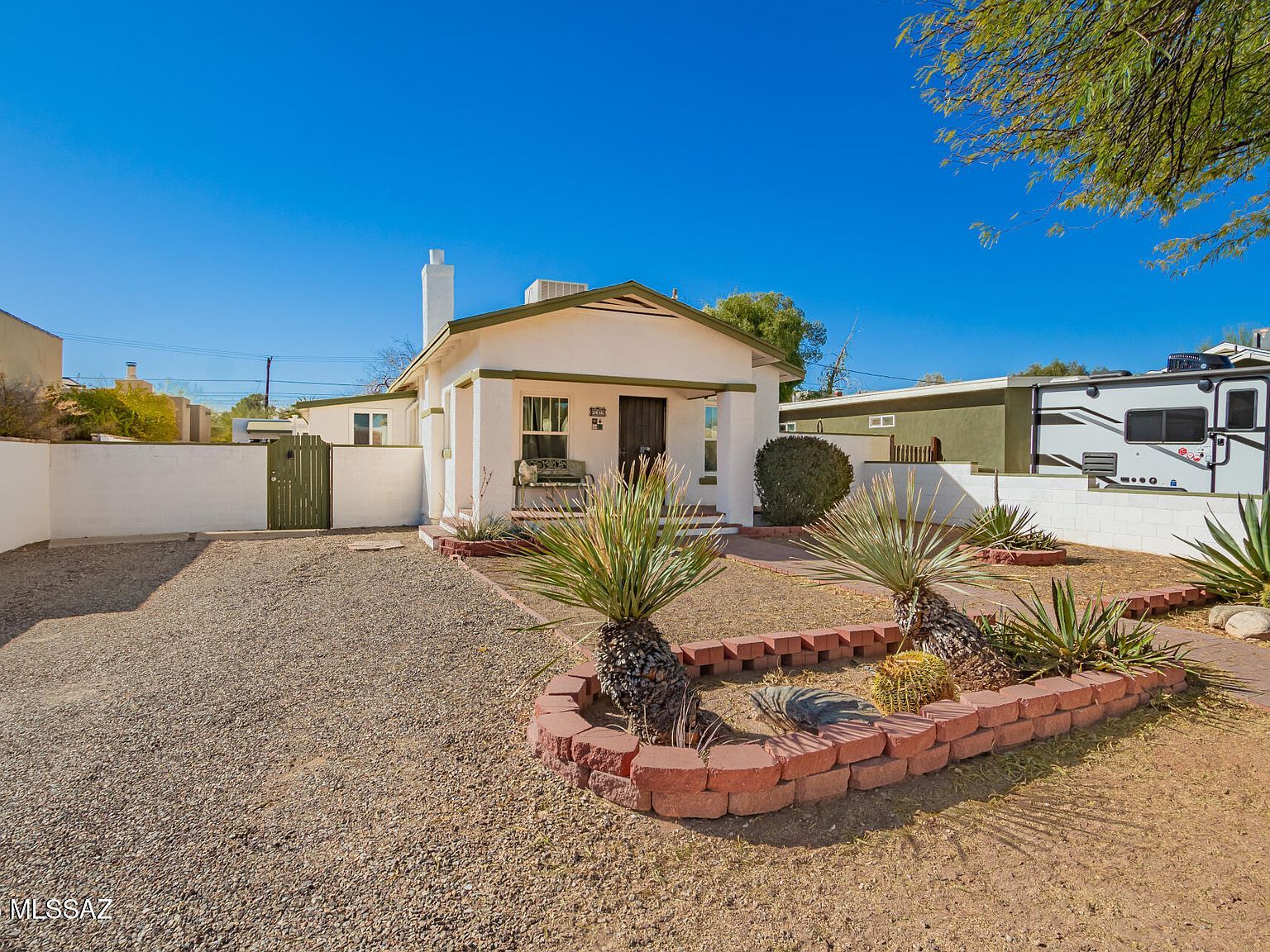 2416 E Mabel St Tucson, AZ 85719 - Thumbnail 3