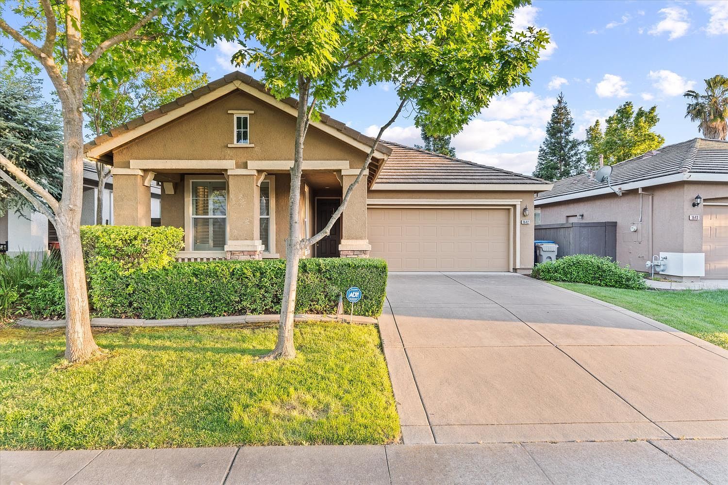 1642 Vosspark Way Sacramento, CA 95835 - Thumbnail 3