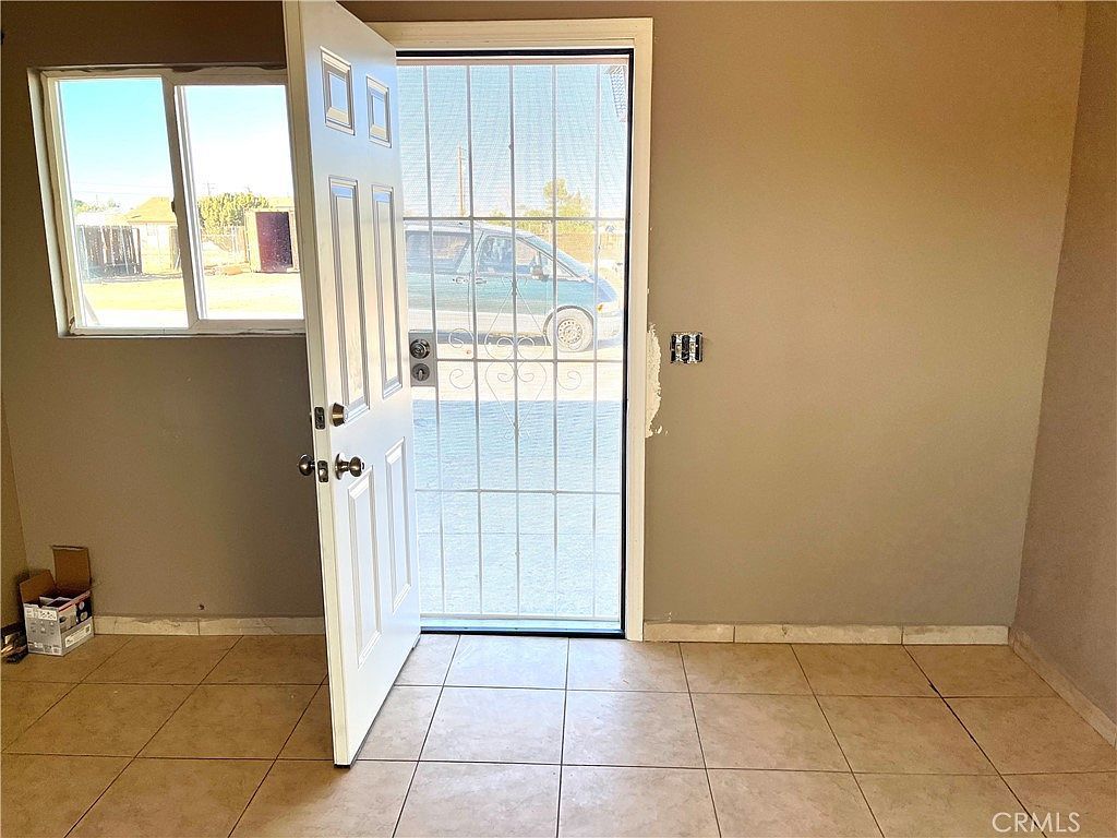 14602 Main St Hesperia, CA 92345 - Thumbnail 3