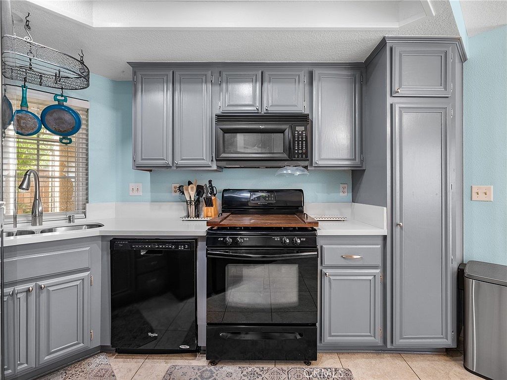 7527 Homestead Ln Highland, CA 92346 - Thumbnail 3