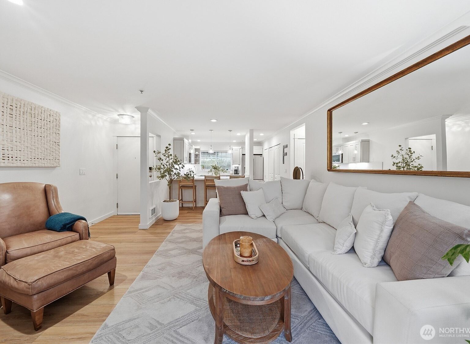 25025 SE Klahanie Blvd APT K101 Sammamish, WA 98029 - Thumbnail 3