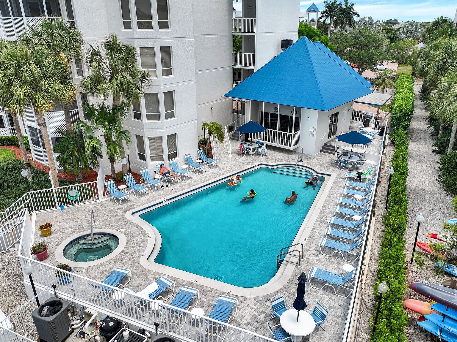 991 N Barfield Dr UNIT 401 Marco Island, FL 34145 - Thumbnail 3