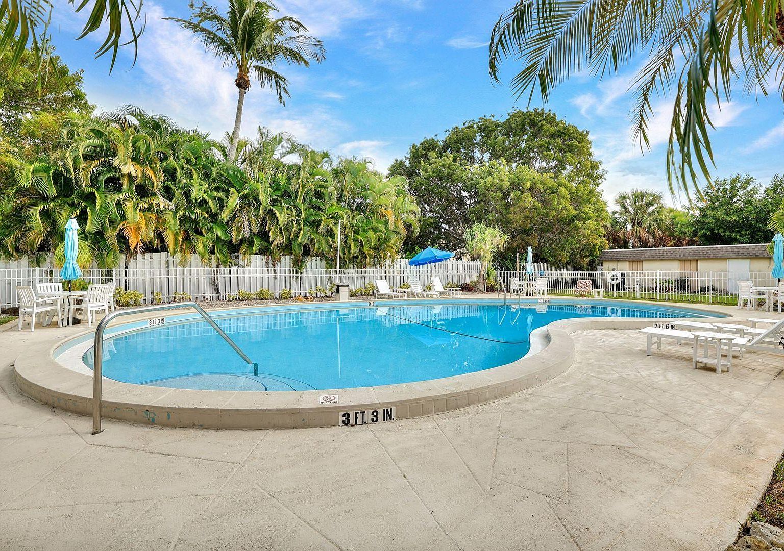 1047 Hartley Ave Unit 102 Marco Island, FL 34145 - Thumbnail 3