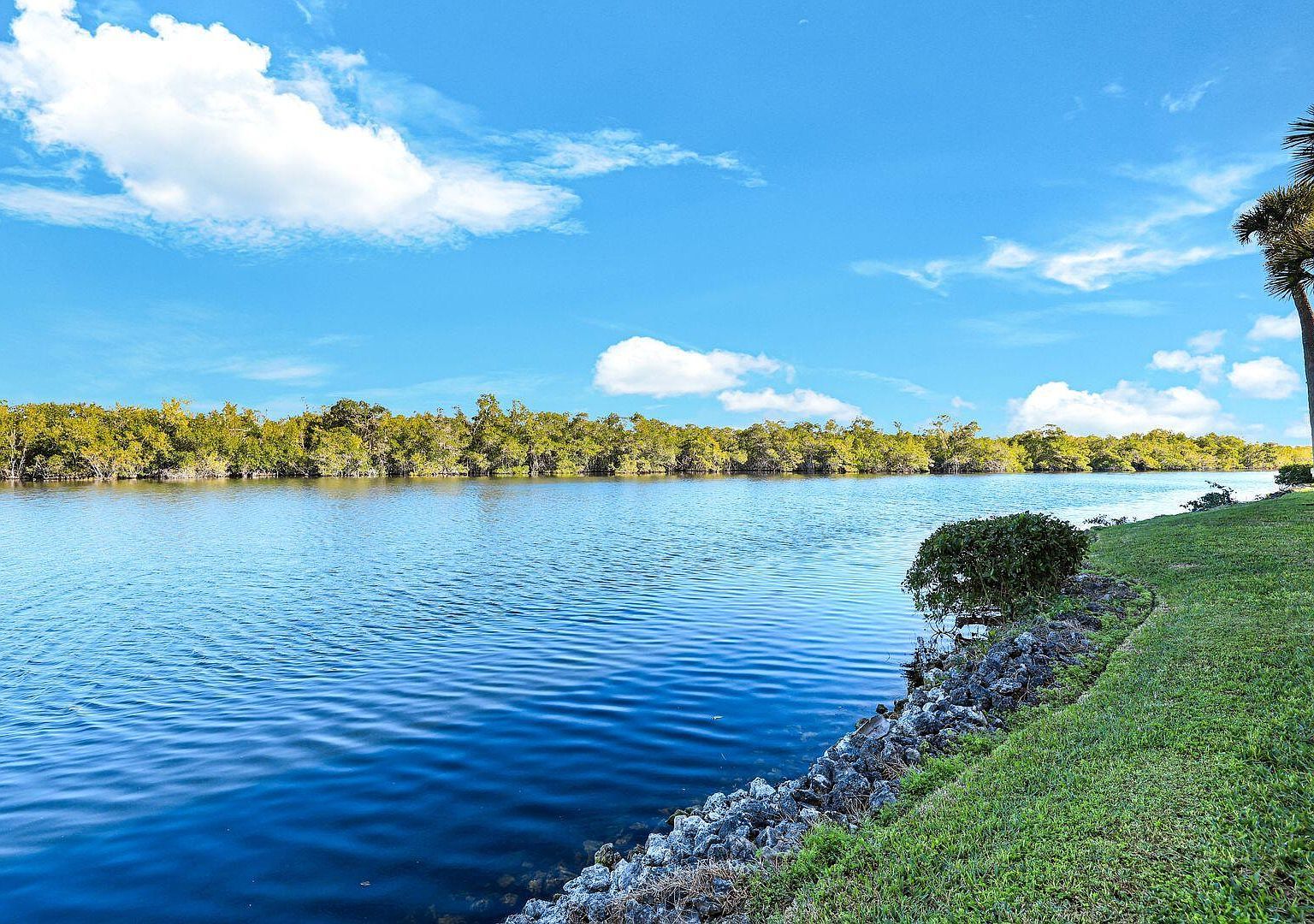 1325 Mainsail Dr Unit 1211 Naples, FL 34114 - Thumbnail 3