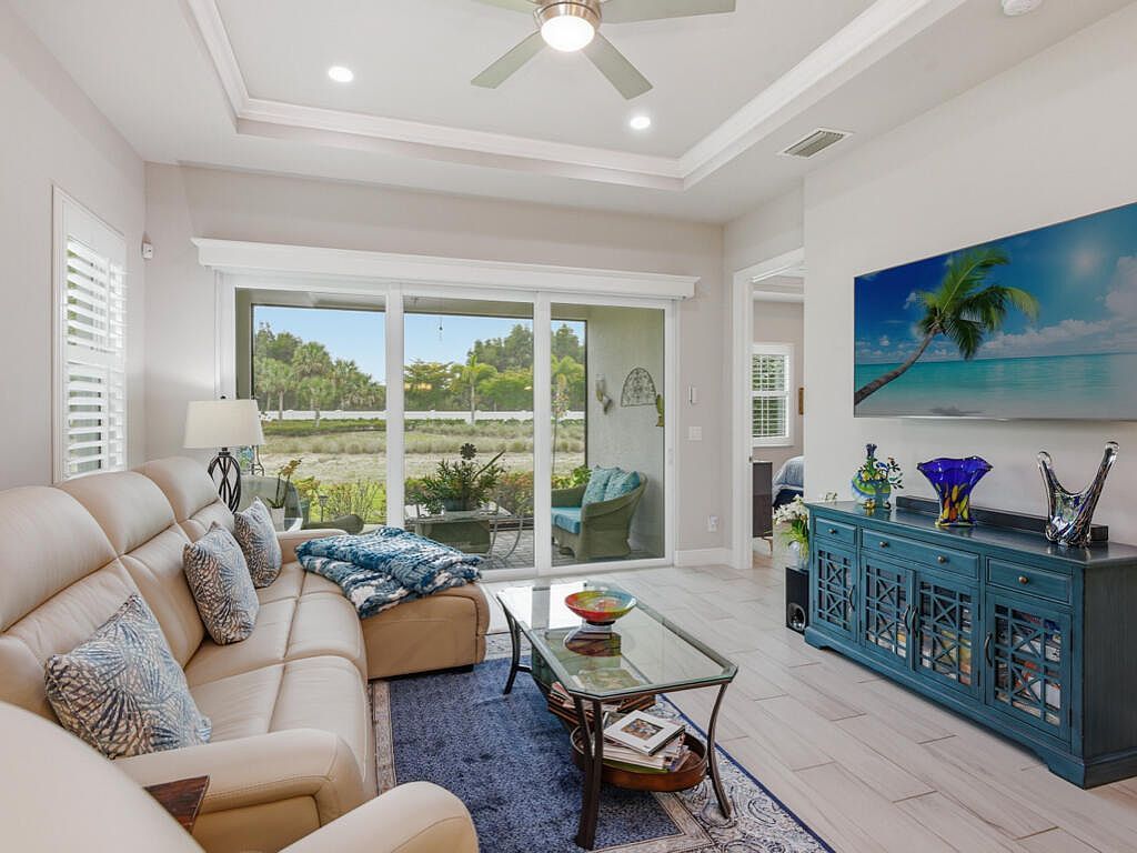 8947 Saint Lucia Dr #0 Naples, FL 34114 - Thumbnail 3