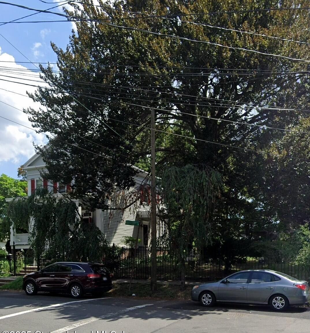 92 Harrison St Staten Island, NY 10304 - Thumbnail 3