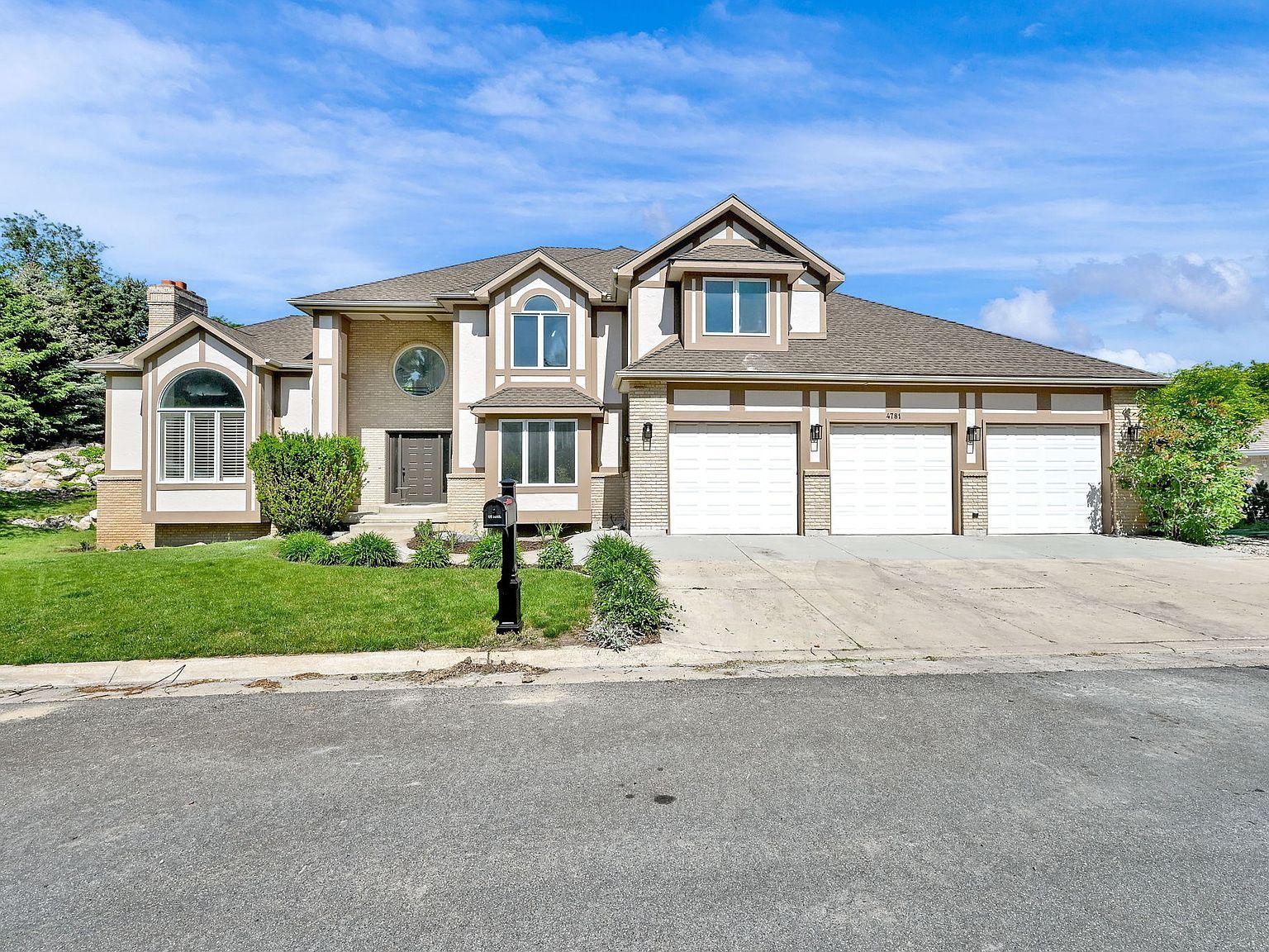 4781 Canterbury Rd Ogden, UT 84403 - Thumbnail 3