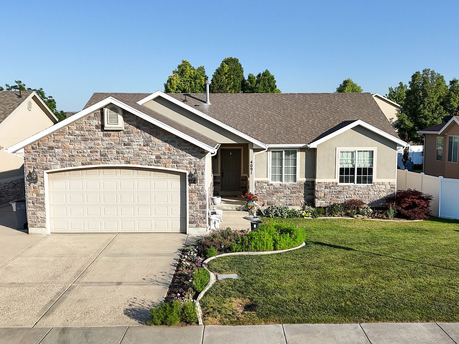 4091 W Juniper Hills Dr South Jordan, UT 84009 - Thumbnail 3