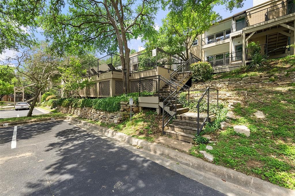 6600 Valleyside Rd #C-15 Austin, TX 78731 - Thumbnail 3