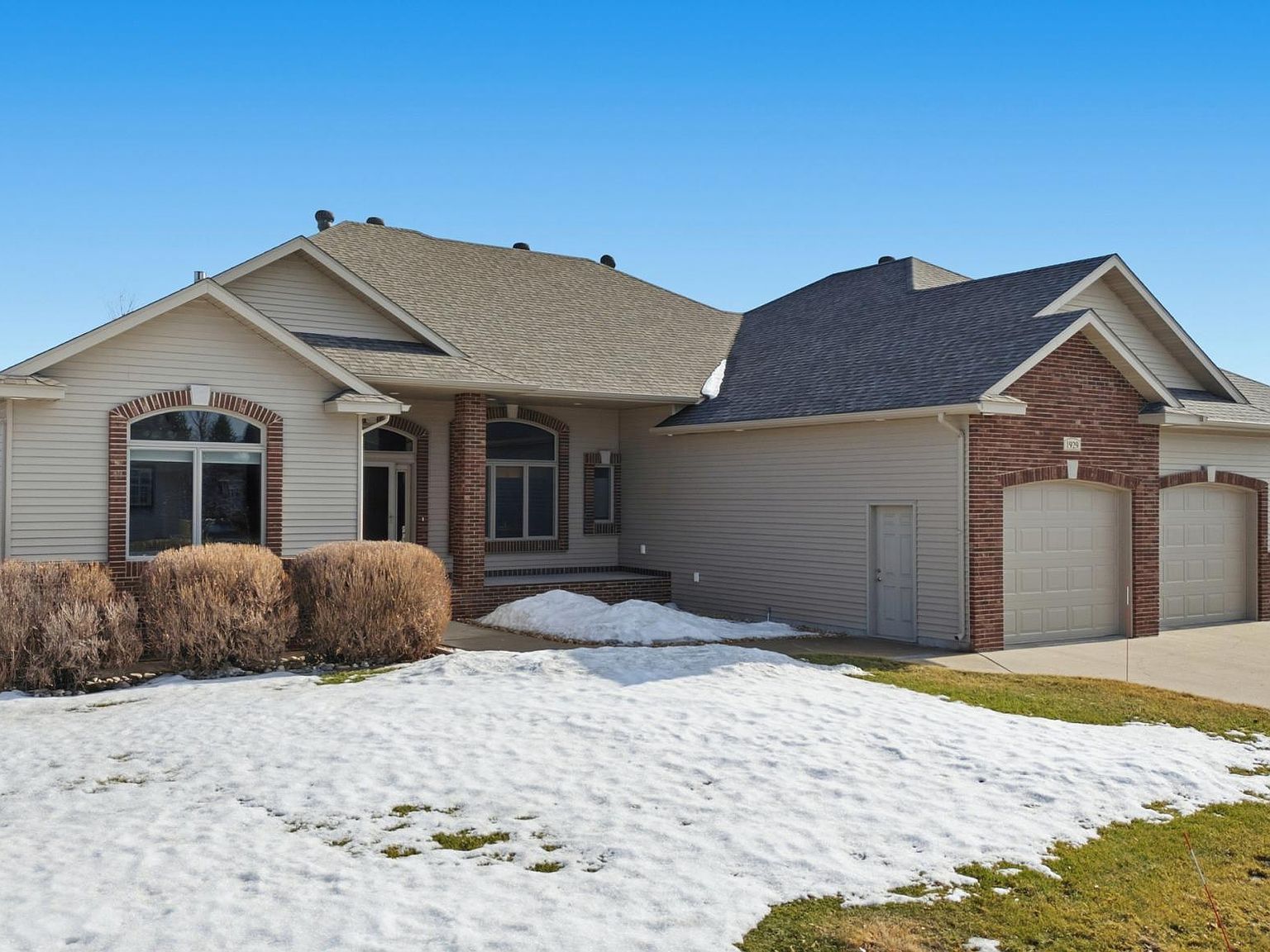 1929 Pentland St West Fargo, ND 58078 - Thumbnail 3