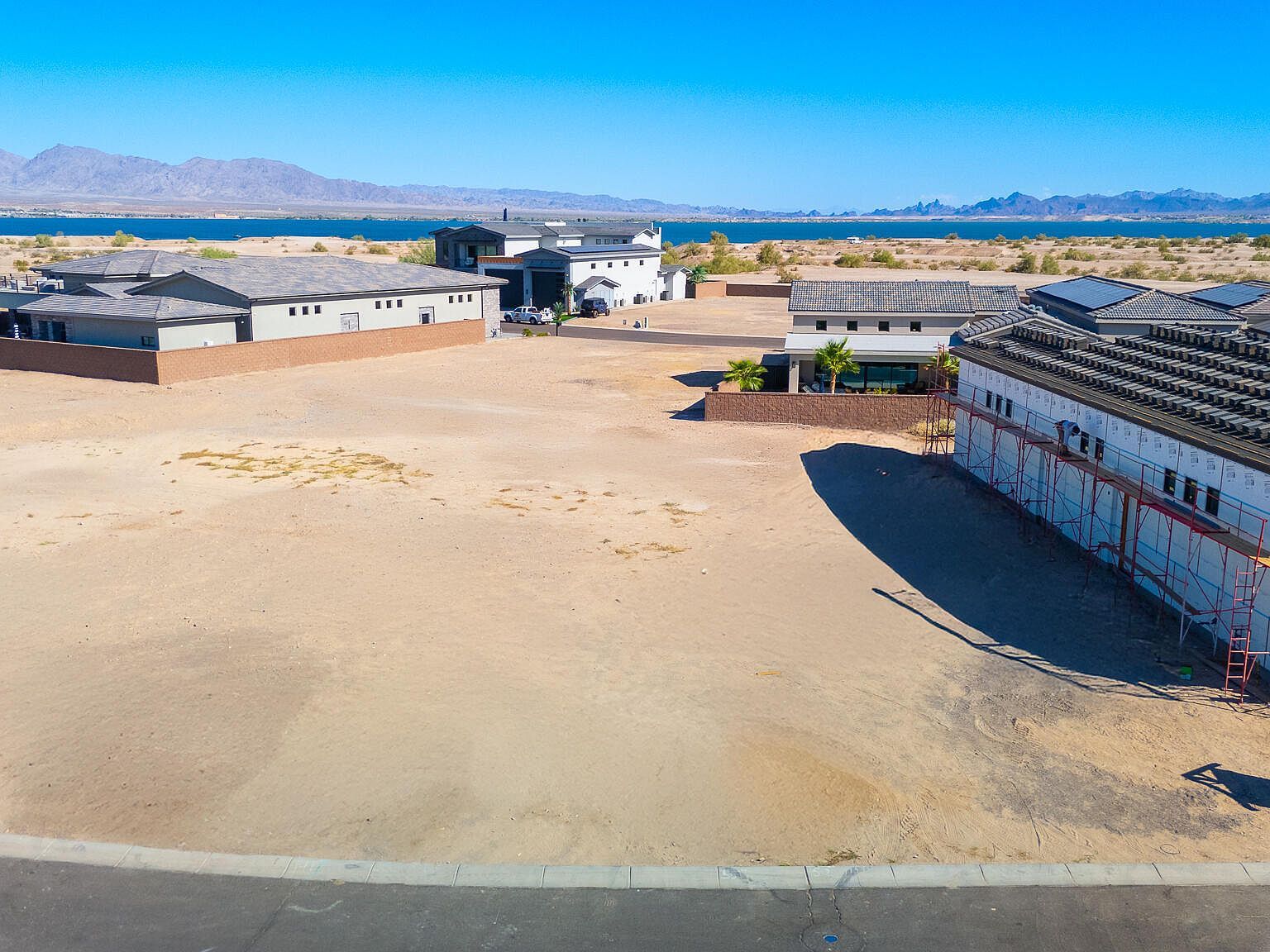 835 Isola Bella Loop Lake Havasu City, AZ 86403 - Thumbnail 3