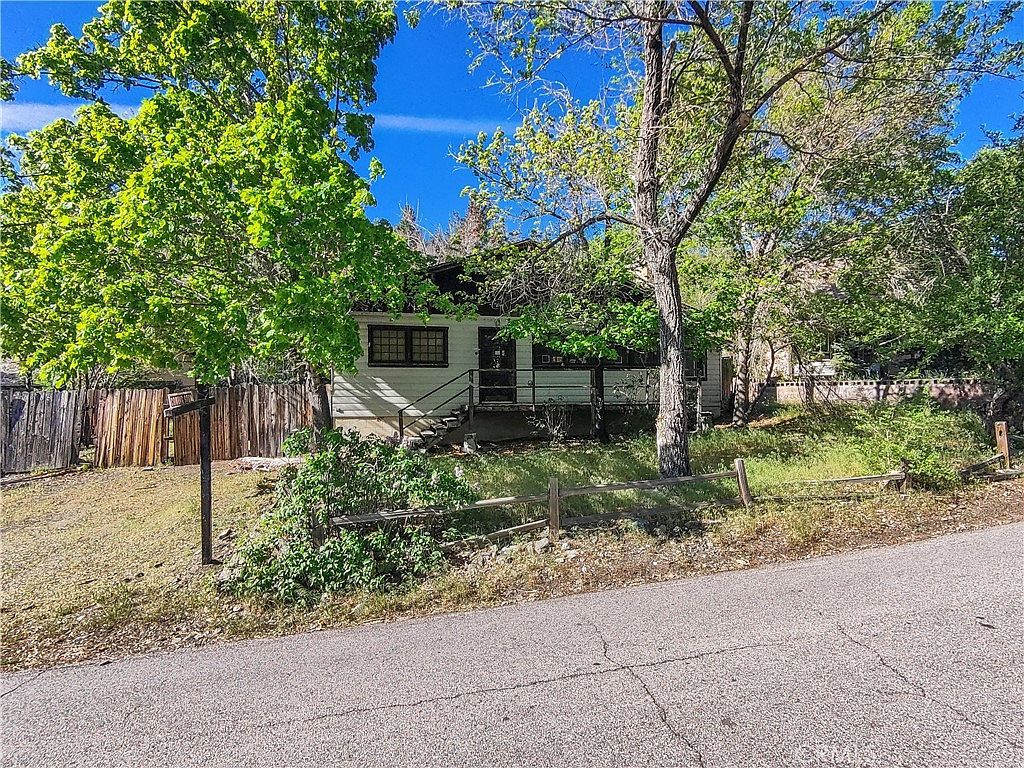 799 Mountain View Ave Wrightwood, CA 92397 - Thumbnail 3