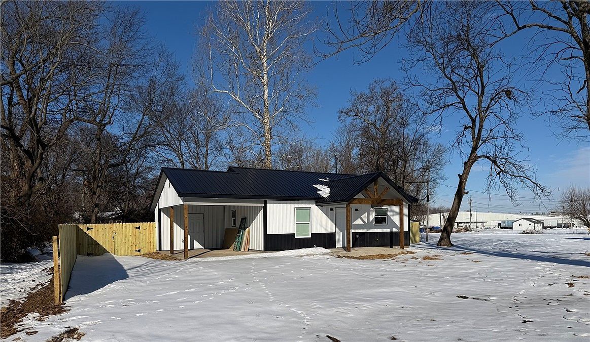 1286 N Market Ave Westville, OK 74965 - Thumbnail 3