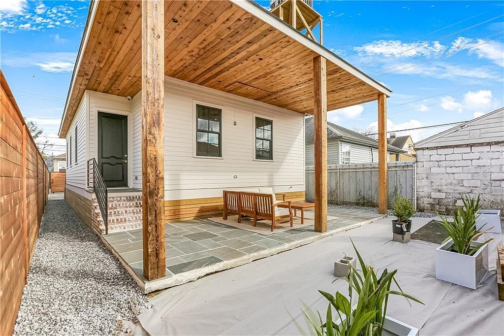 1904 Frenchmen St New Orleans, LA 70116 - Thumbnail 3