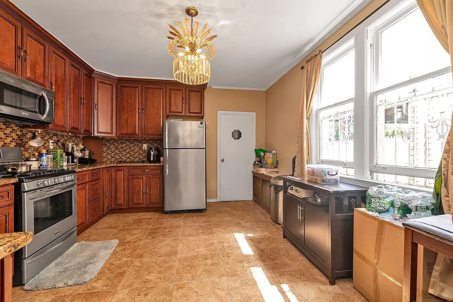 54-05 68th St Maspeth, NY 11378 - Thumbnail 3