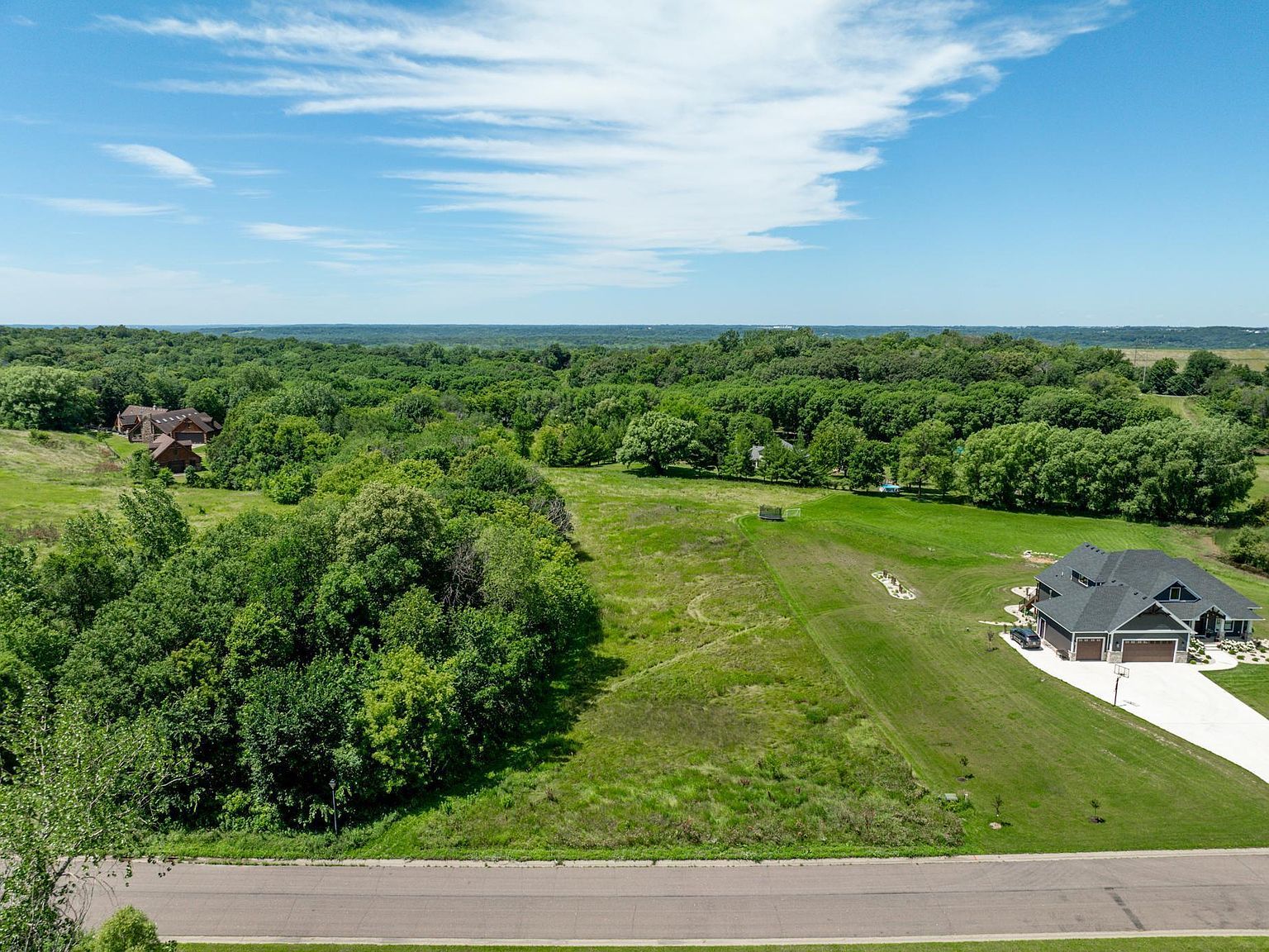 Steve Dr Shakopee, MN 55379 - Thumbnail 3