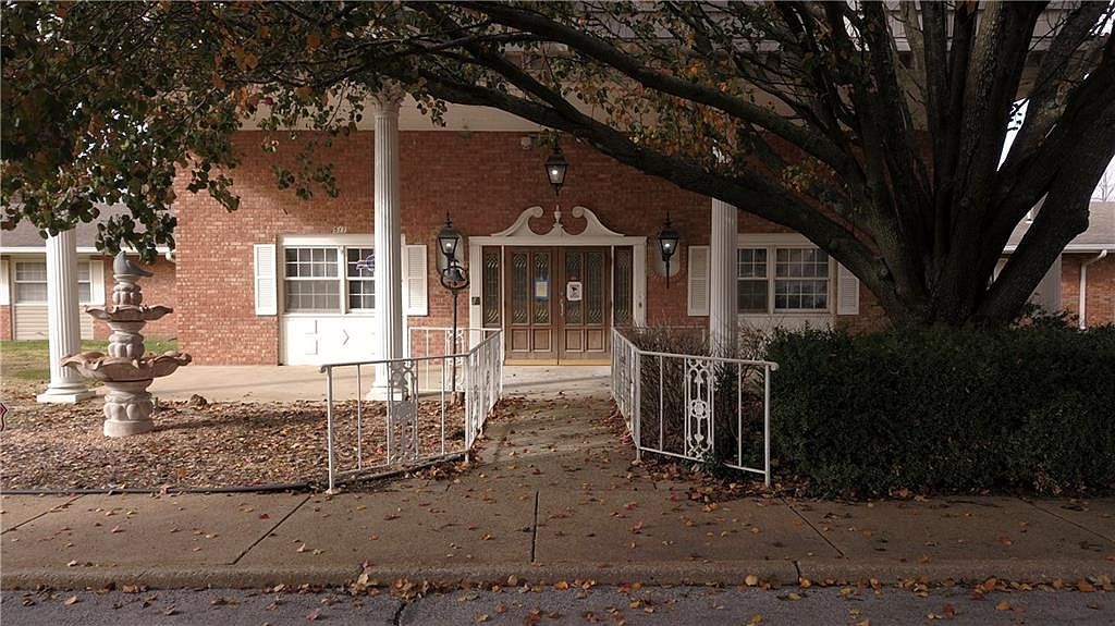 511 N Western Ave Girard, KS 66743 - Thumbnail 3