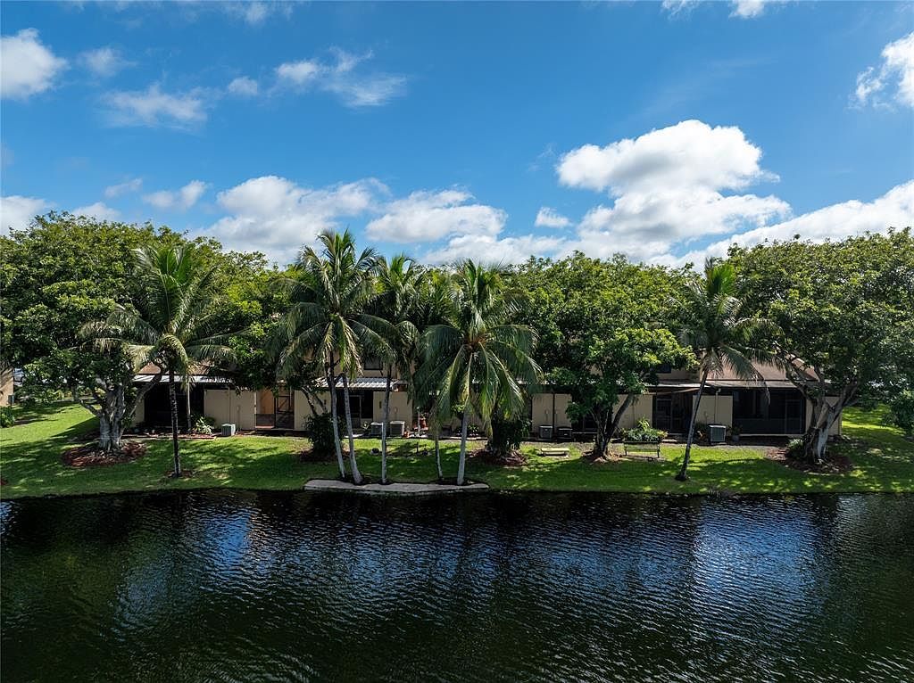 1448 NW 97th Ter #283 Pembroke Pines, FL 33024 - Thumbnail 3