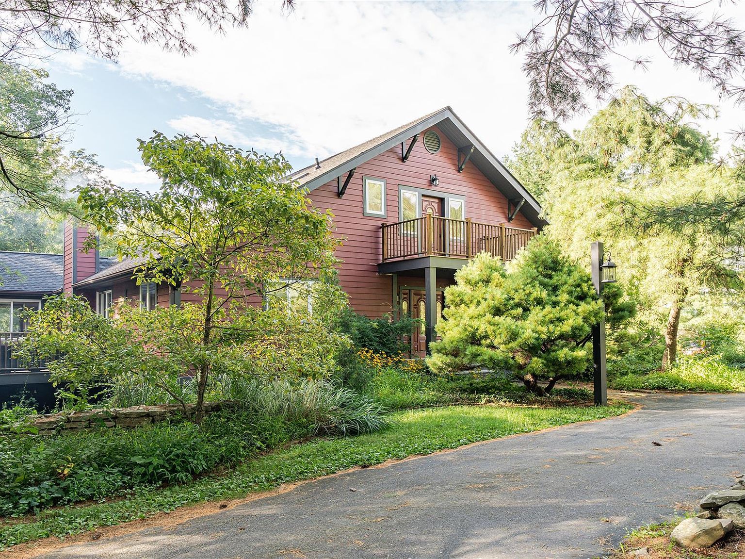 37 Patricia Dr Pleasant Valley, NY 12569 - Thumbnail 3