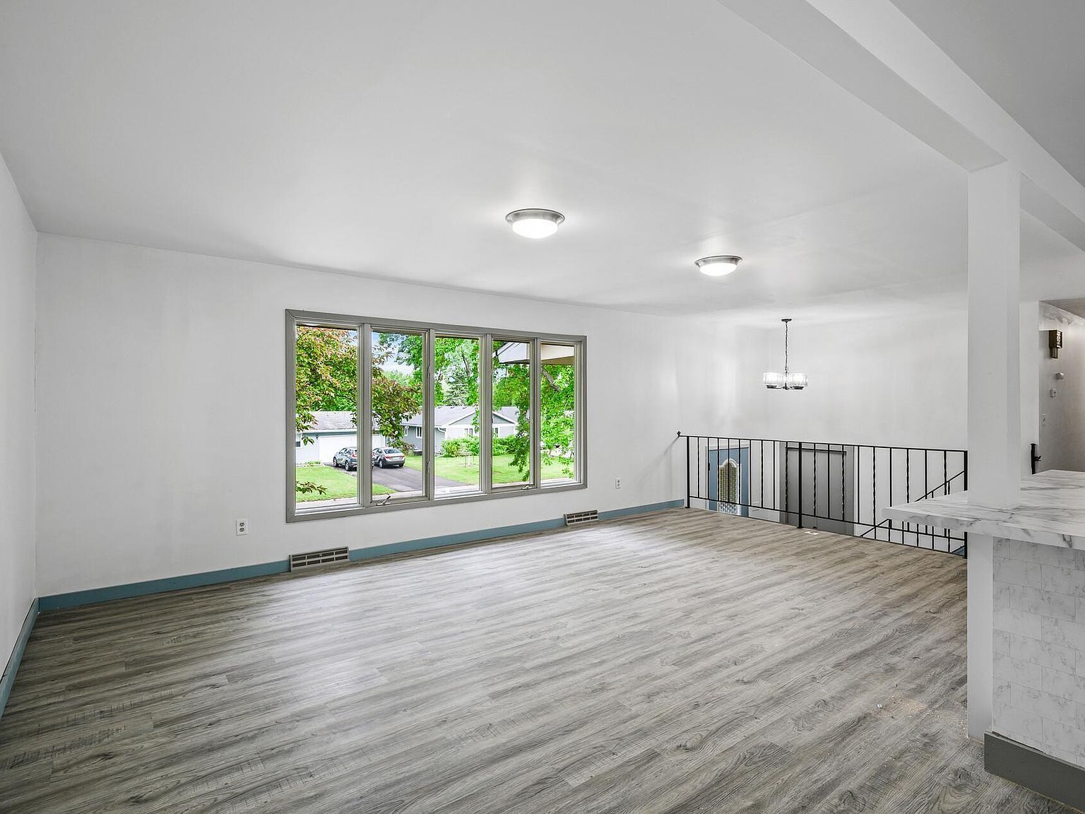 1813 Stinson Blvd New Brighton, MN 55112 - Thumbnail 3