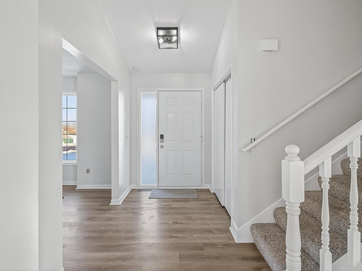 14430 Woodbridge Ln Savage, MN 55378 - Thumbnail 3