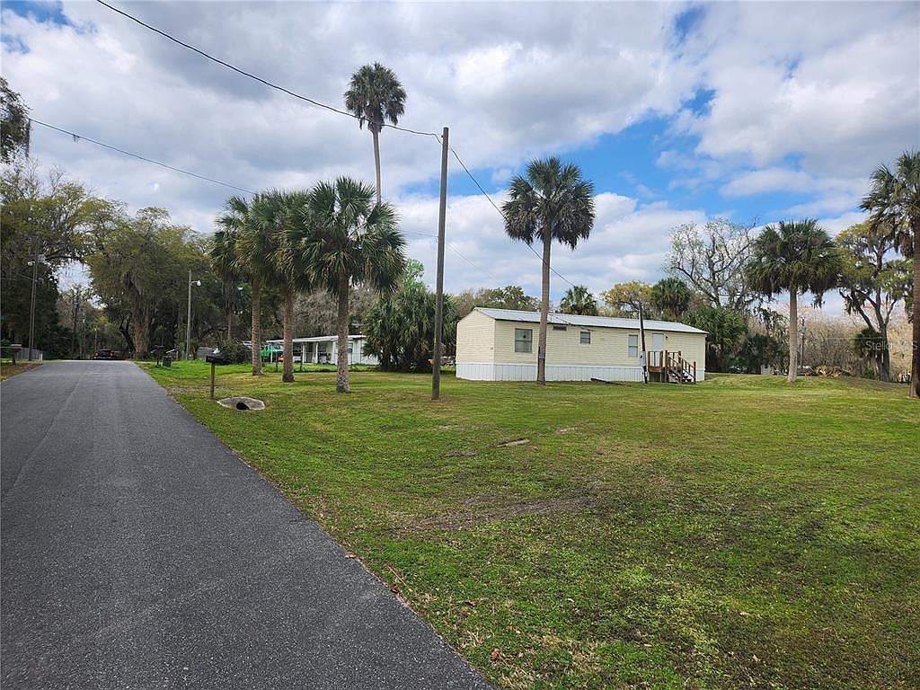 2122 County Road 426 Lake Panasoffkee, FL 33538 - Thumbnail 3