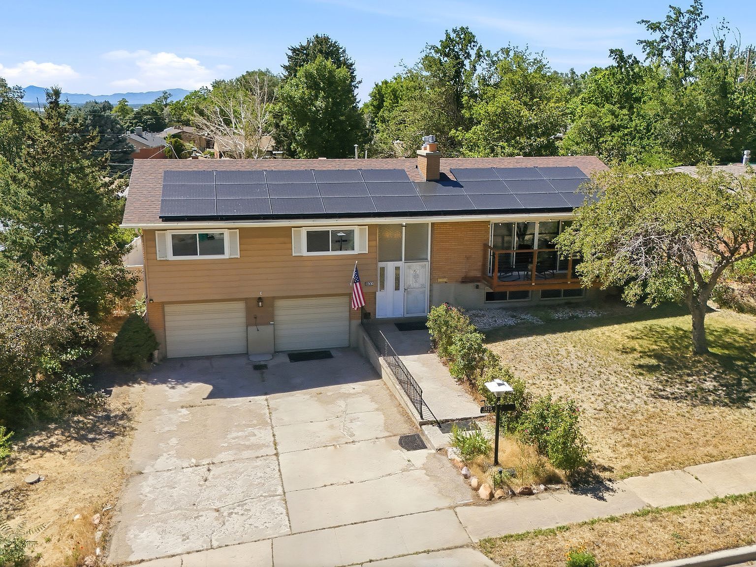 1045 Peach Dr Ogden, UT 84404 - Thumbnail 3