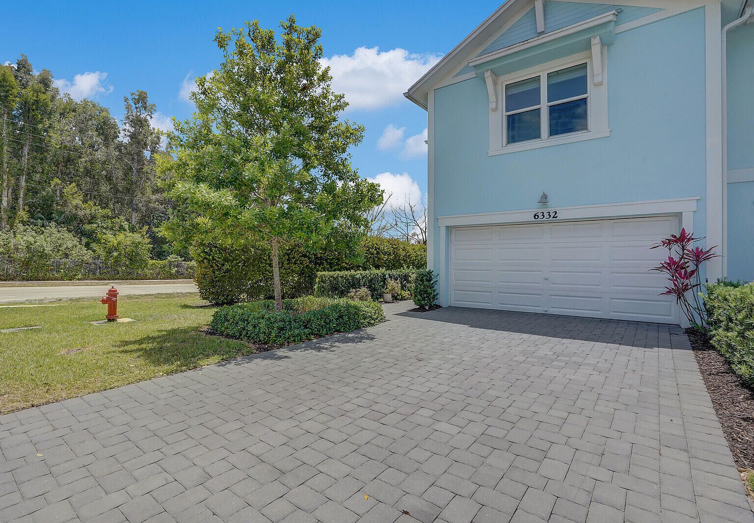 6332 Sailpointe Ln West Palm Beach, FL 33413 - Thumbnail 3