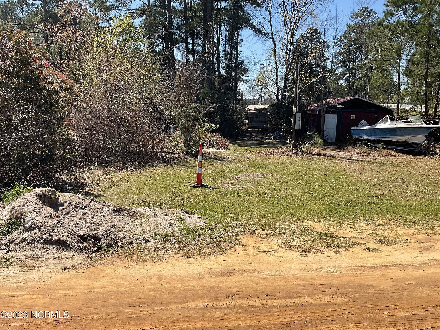 94 & 95 E Elm St Elizabethtown, NC 28337 - Thumbnail 3