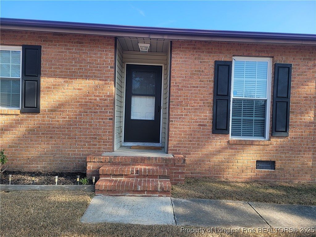 6560 Honeysuckle Dr Fayetteville, NC 28304 - Thumbnail 3