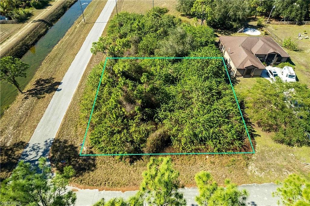 4407 E 20th St Alva, FL 33920 - Thumbnail 3